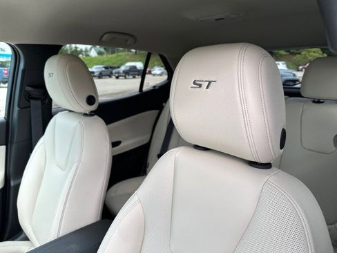 New 2025 Buick Encore GX Sport Touring w/ Comfort Package image 17