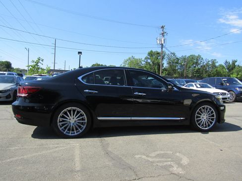Used 2013 Lexus LS 460 AWD w/ Comfort Pkg image 8