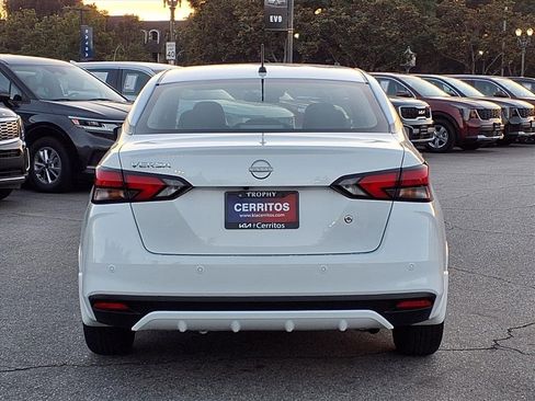 Used 2024 Nissan Versa S w/ Trunk Package image 4