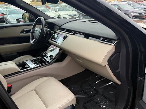 Used 2018 Land Rover Range Rover Velar R-Dynamic SE image 10