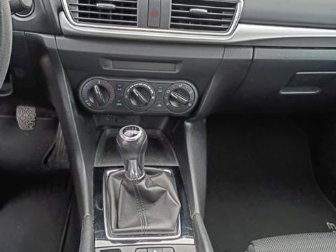 Used 2018 MAZDA MAZDA3 Sport image 28