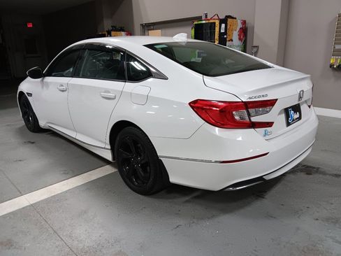 Used 2018 Honda Accord EX image 4