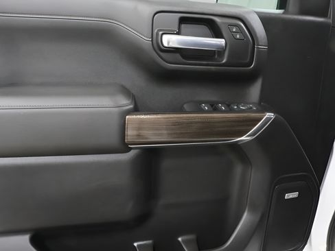 Used 2021 Chevrolet Silverado 1500 LT Trail Boss w/ Convenience Package II AWD/4WD image 24