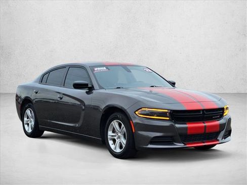Used 2023 Dodge Charger SXT image 3
