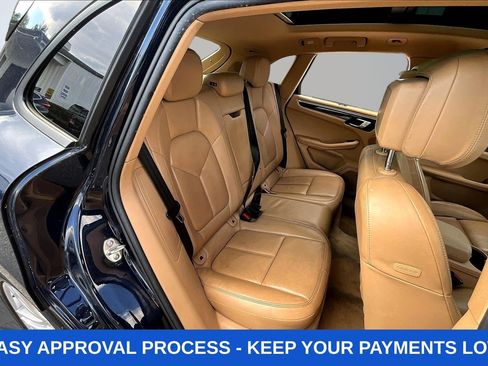 Used 2017 Porsche Macan AWD/4WD image 30