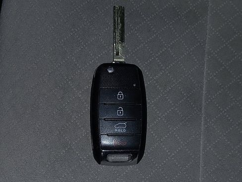 Used 2016 Kia Sorento LX image 32