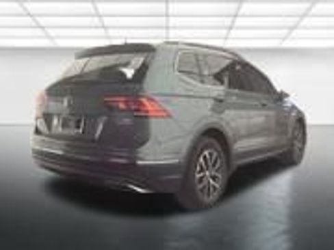 Used 2018 Volkswagen Tiguan SEL image 8
