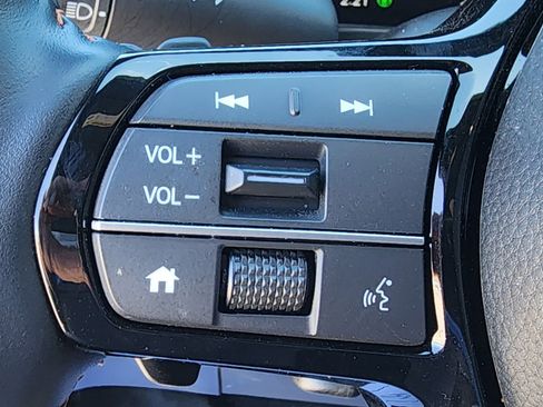 Used 2025 Honda CR-V Sport Touring image 12