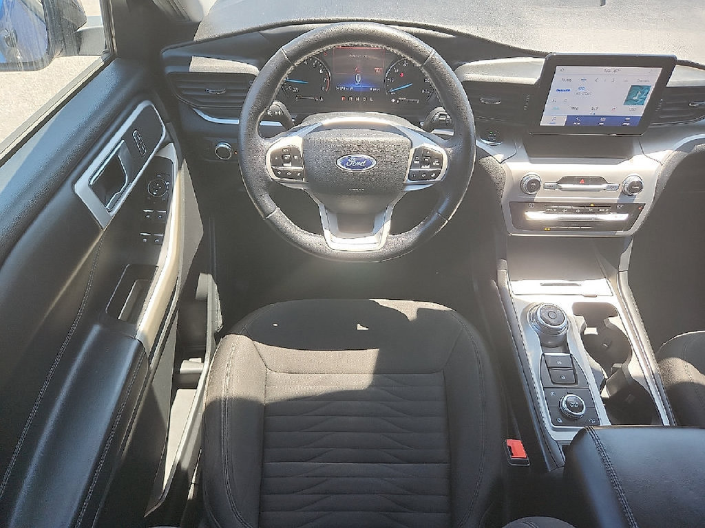Used 2021 Ford Explorer XLT AWD/4WD image 8