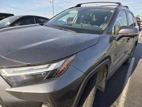 Used 2023 Toyota RAV4 XLE Premium image 10