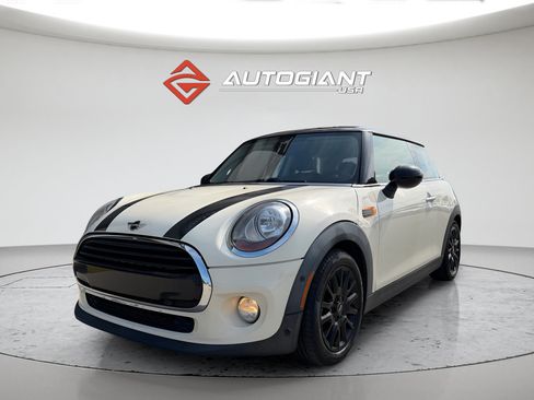 Used 2018 MINI Cooper 2-Door Hardtop FWD image 5