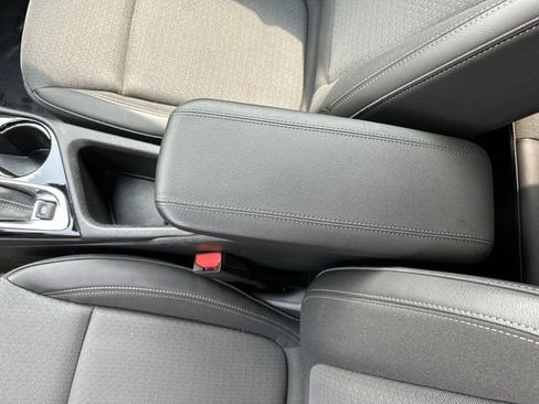 Used 2023 Buick Encore GX Select w/ Sport Touring Package FWD image 24