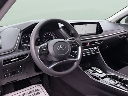 Used 2023 Hyundai Sonata SEL w/ Preferred Accessory Package FWD image 12