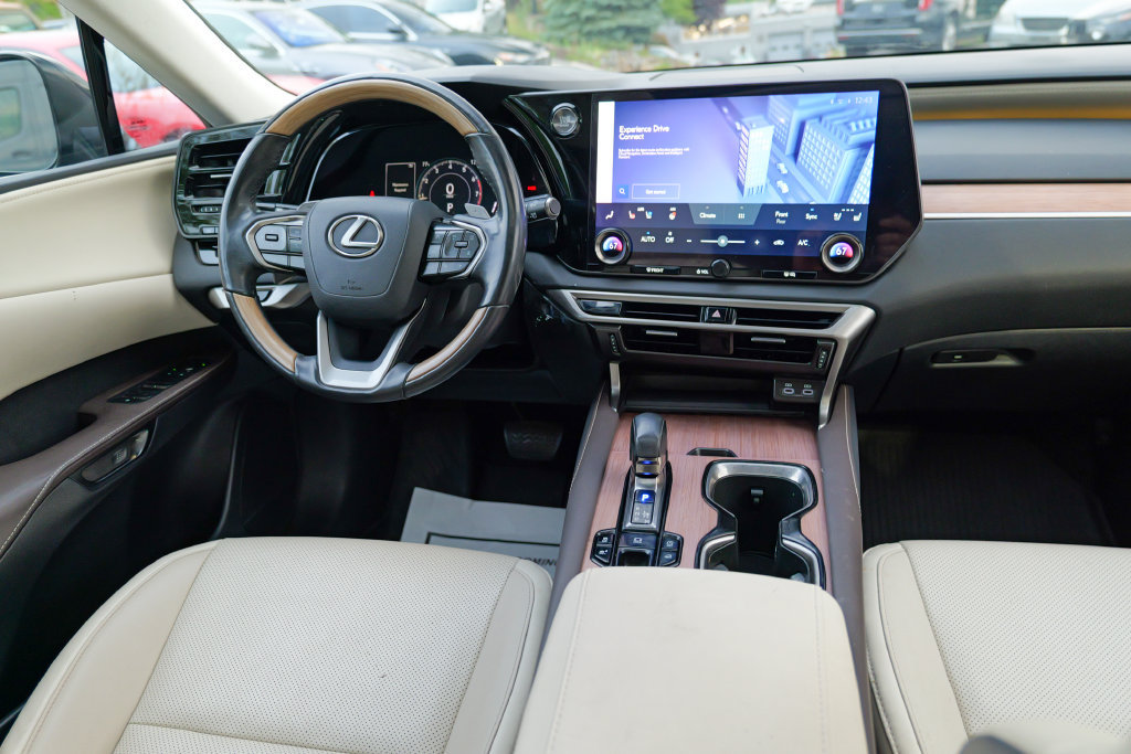 Used 2023 Lexus RX 350 Premium w/ Accessory Package AWD/4WD image 40