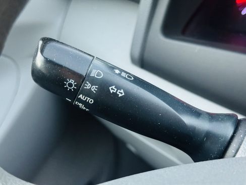 Used 2011 Toyota Camry LE image 21