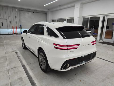 Used 2025 Genesis GV70 2.5T image 4