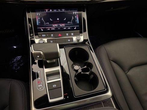 Certified 2025 Audi Q7 2.0T Premium Plus w/ Premium Plus Package AWD/4WD image 18