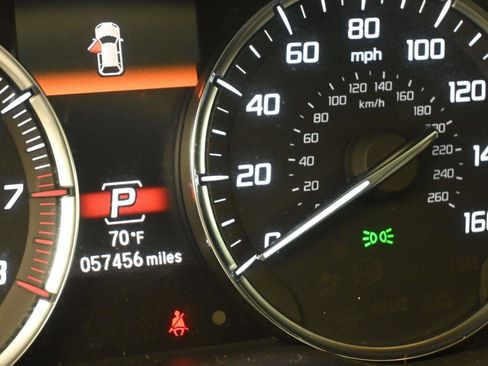 Used 2020 Acura MDX SH-AWD w/ Technology Package image 3