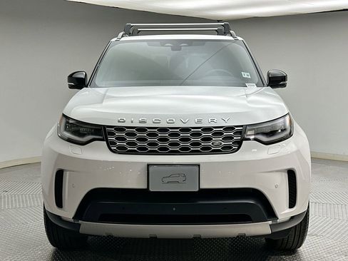 Certified 2025 Land Rover Discovery S AWD/4WD image 16
