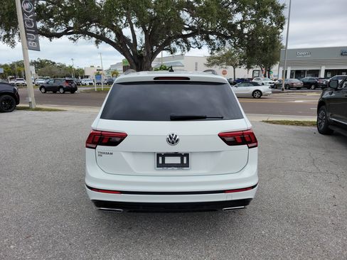 Used 2020 Volkswagen Tiguan SE R-Line image 5