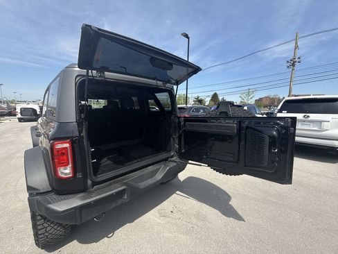 Used 2024 Ford Bronco Black Diamond w/ Sasquatch Package AWD/4WD image 22