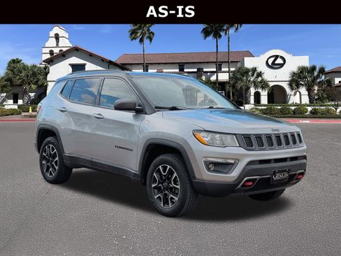 Used 2019 Jeep Compass Trailhawk AWD/4WD image 1