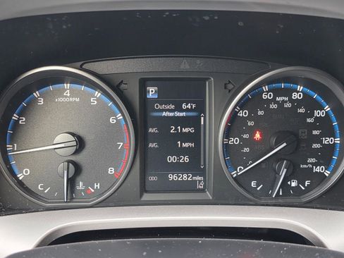 Used 2017 Toyota RAV4 XLE AWD/4WD image 24