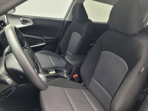 Used 2023 Kia Soul LX w/ Option Group 015 image 17