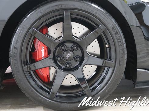 Used 2017 Ford Mustang Shelby GT350 RWD image 25