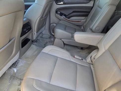Used 2016 Chevrolet Suburban LTZ image 27