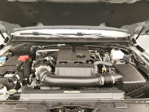 Used 2024 Nissan Frontier PRO-4X w/ Off-Road Protection Package AWD/4WD image 11