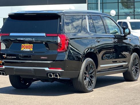 Used 2026 GMC Yukon Denali w/ Denali Reserve Package AWD/4WD image 4