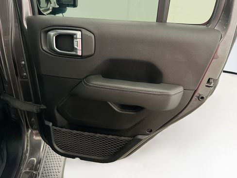 Used 2023 Jeep Wrangler Unlimited Sahara w/ Cold Weather Group AWD/4WD image 31