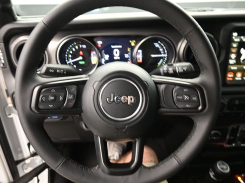 Used 2023 Jeep Wrangler Unlimited w/ 8.4" Radio Group AWD/4WD image 16