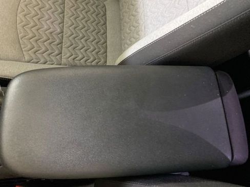 Used 2024 Chevrolet Equinox LS w/ LS Convenience Package image 42