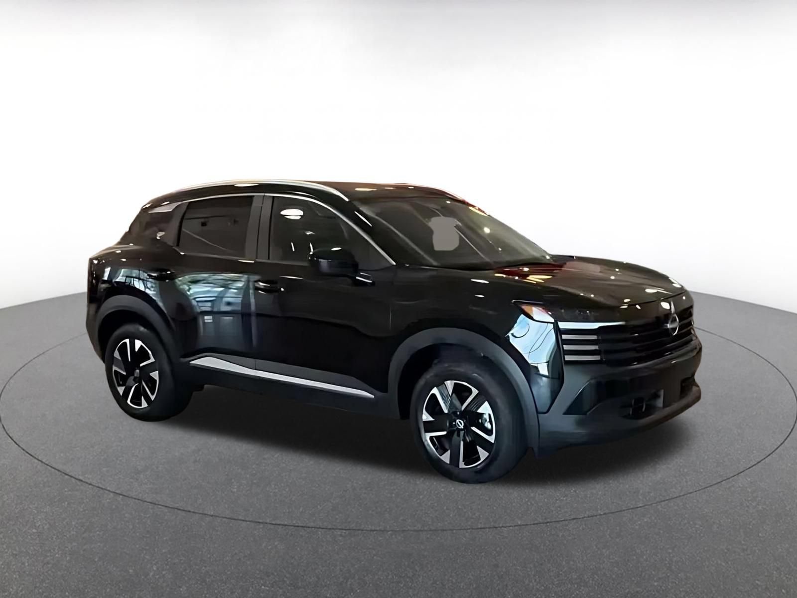 Used 2026 Nissan Kicks SV w/ Cold Weather Package AWD/4WD image 2