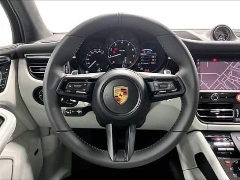 New 2026 Porsche Macan image 15