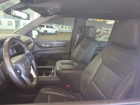 Used 2022 GMC Yukon Denali image 4