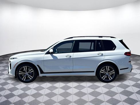 Certified 2024 BMW X7 xDrive40i w/ M Sport Package AWD/4WD image 2