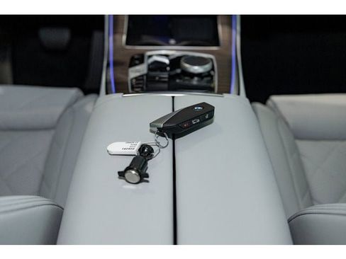 New 2026 BMW X5 xDrive40i w/ Climate Comfort Package image 82