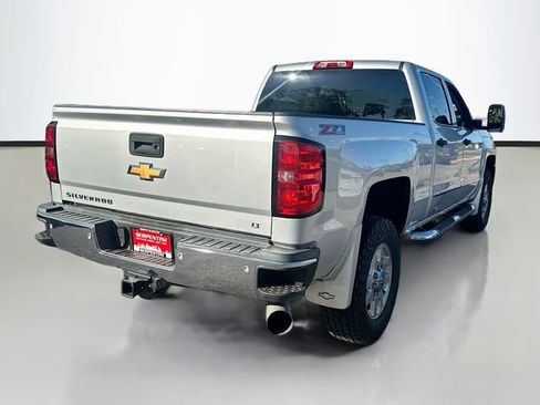 Used 2015 Chevrolet Silverado 2500 LT w/ Z71 Package, Off-Road AWD/4WD image 6