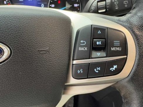 Used 2022 Ford Explorer XLT w/ Equipment Group 202A RWD image 28
