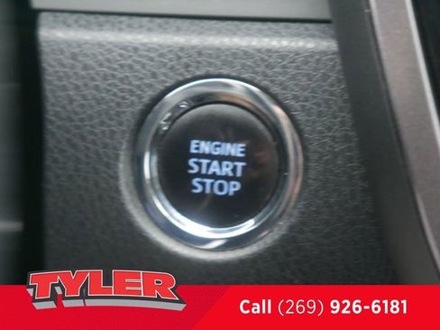 Used 2020 Toyota Camry XSE FWD image 28