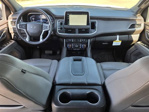 Used 2023 Chevrolet Suburban Z71 w/ Luxury Package image 20