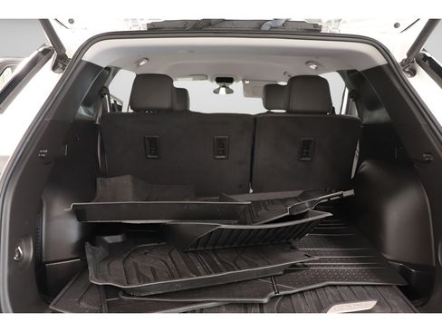 Used 2024 Chevrolet Blazer LT w/ Midnight/Sport Edition FWD image 26