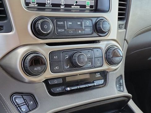 Used 2019 GMC Yukon XL Denali w/ Denali Ultimate Package AWD/4WD image 31