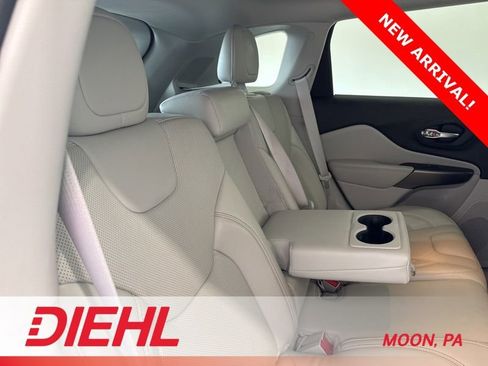 Used 2021 Jeep Cherokee Latitude Lux image 11