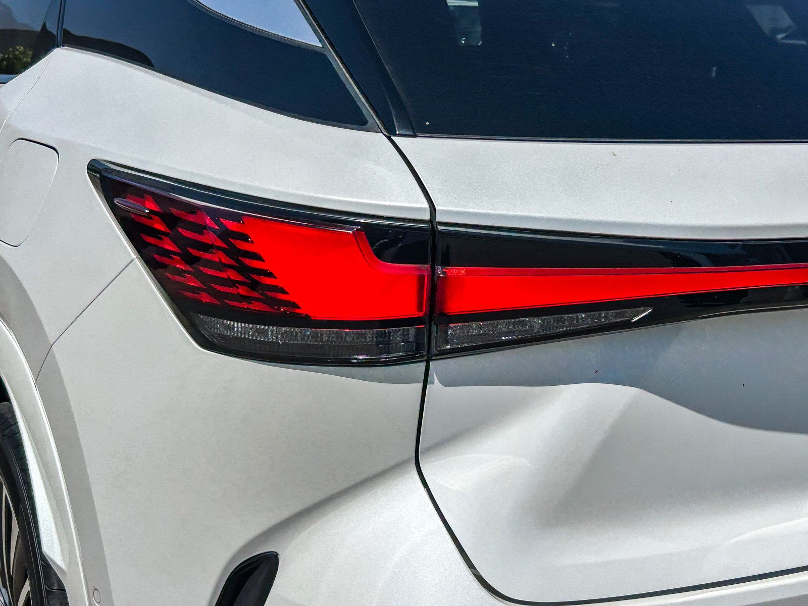 Used 2023 Lexus RX 350 Premium Plus w/ Cold Area Package FWD image 9