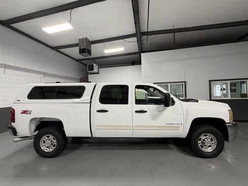 Used 2007 Chevrolet Silverado 2500 LT w/ 1LT Convenience Package image 4
