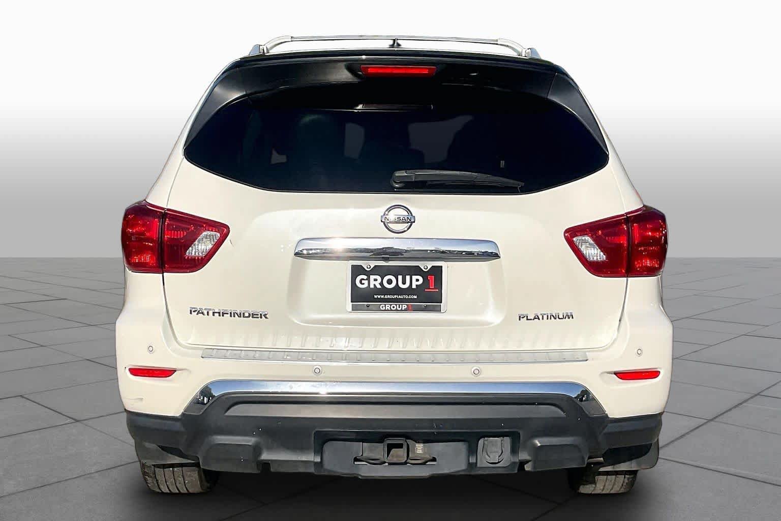 Used 2017 Nissan Pathfinder Platinum w/ Midnight Edition Package FWD image 3
